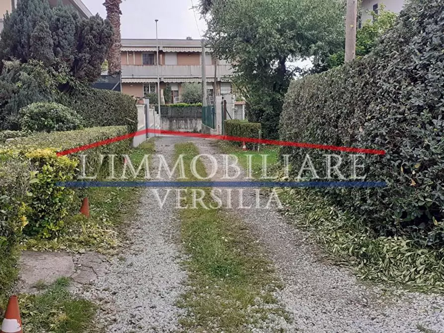 Immagine 21 di Casa indipendente in vendita  a Massa
