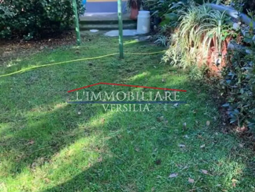 Immagine 3 di Casa indipendente in vendita  a Massa