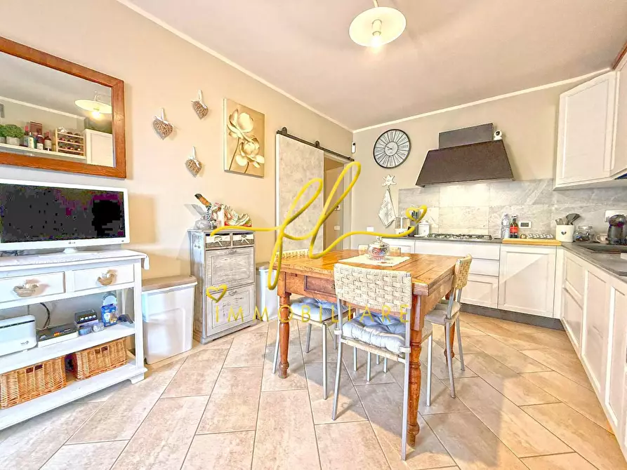 Immagine 9 di Appartamento in vendita  a Guardistallo