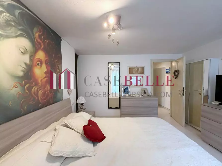 Immagine 49 di Villa in vendita  a Massarosa