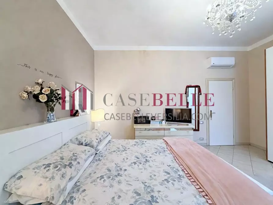 Immagine 28 di Villa in vendita  a Massarosa