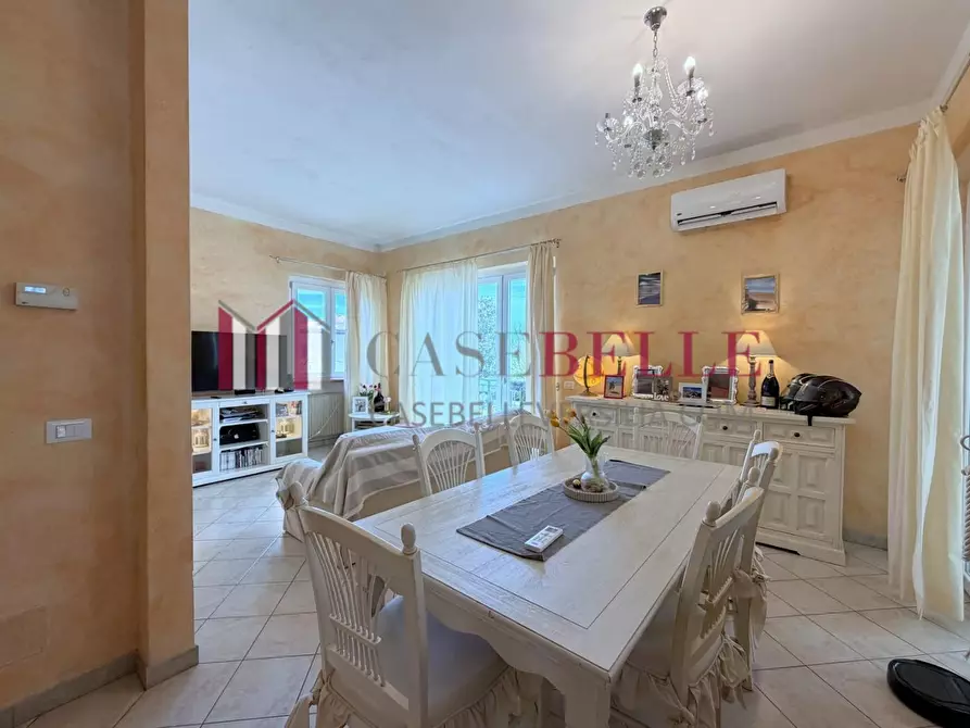 Immagine 33 di Villa in vendita  a Massarosa