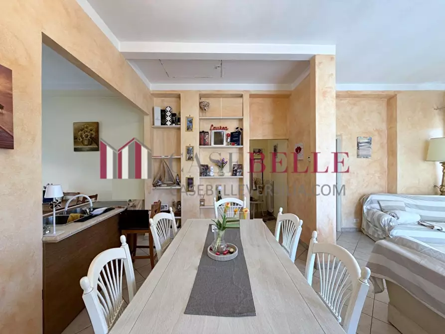 Immagine 8 di Villa in vendita  a Massarosa