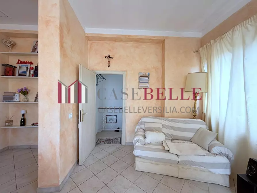 Immagine 34 di Villa in vendita  a Massarosa