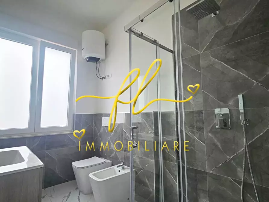 Immagine 15 di Appartamento in vendita  a Rosignano Marittimo