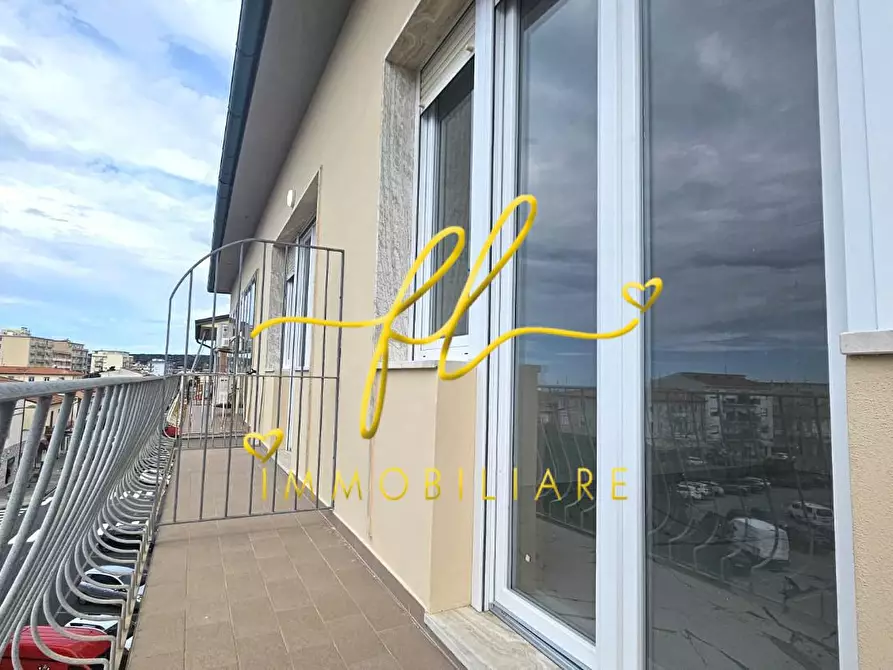 Immagine 4 di Appartamento in vendita  a Rosignano Marittimo