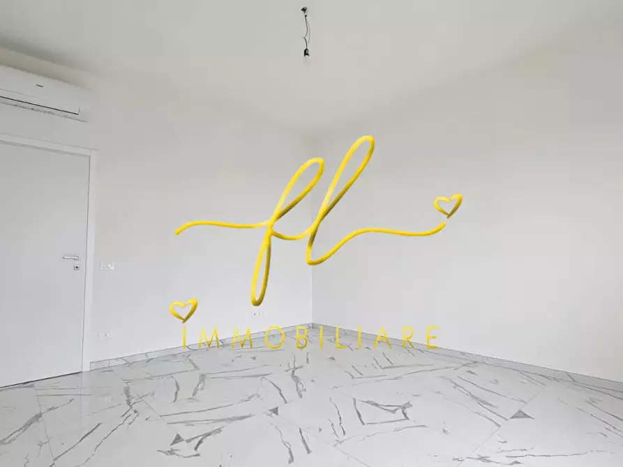 Immagine 10 di Appartamento in vendita  a Rosignano Marittimo