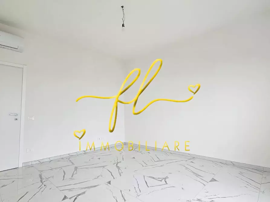 Immagine 11 di Appartamento in vendita  a Rosignano Marittimo