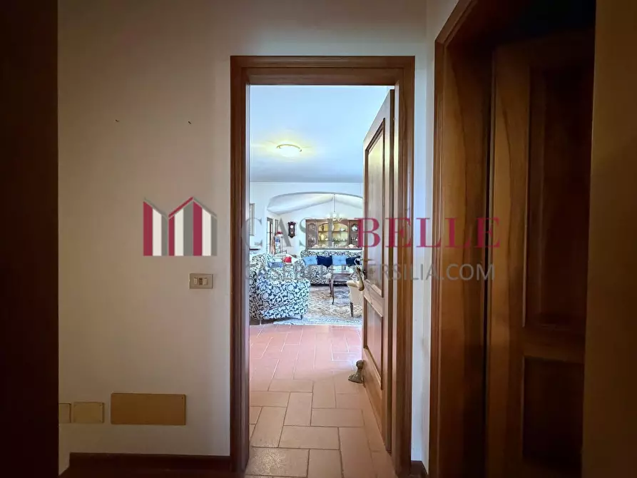 Immagine 15 di Casa trifamiliare in vendita  a Camaiore