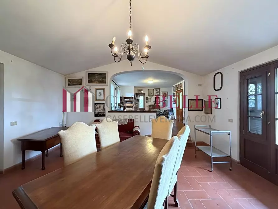 Immagine 5 di Casa trifamiliare in vendita  a Camaiore
