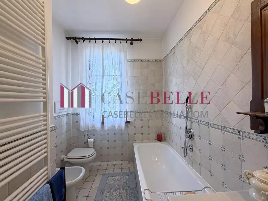 Immagine 34 di Casa trifamiliare in vendita  a Camaiore