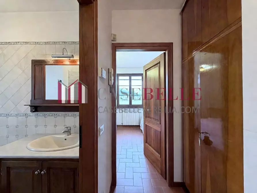 Immagine 33 di Casa trifamiliare in vendita  a Camaiore