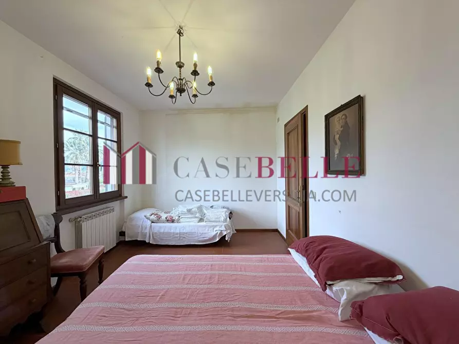 Immagine 39 di Casa trifamiliare in vendita  a Camaiore