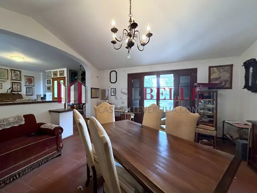Immagine 6 di Casa trifamiliare in vendita  a Camaiore