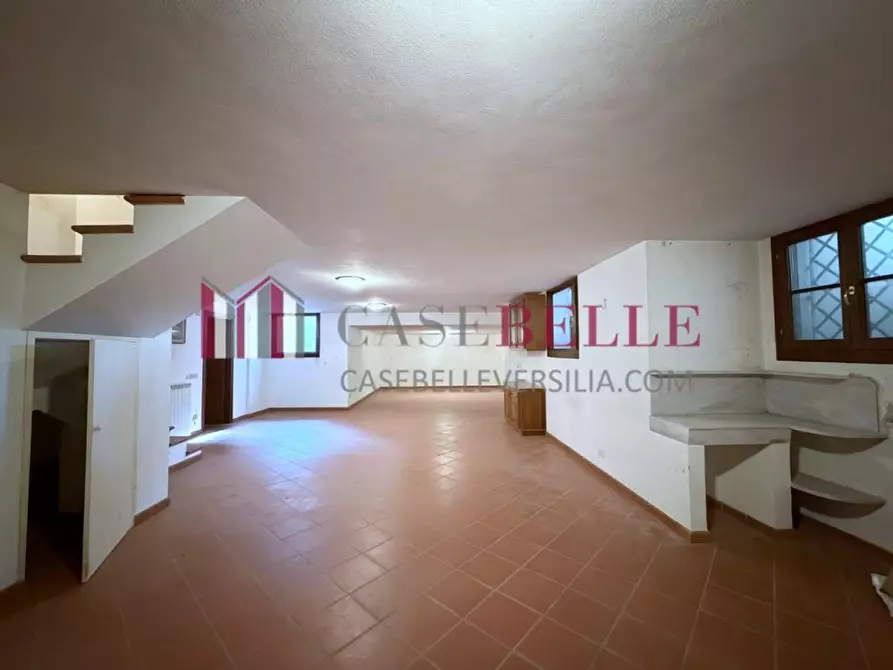 Immagine 45 di Casa trifamiliare in vendita  a Camaiore