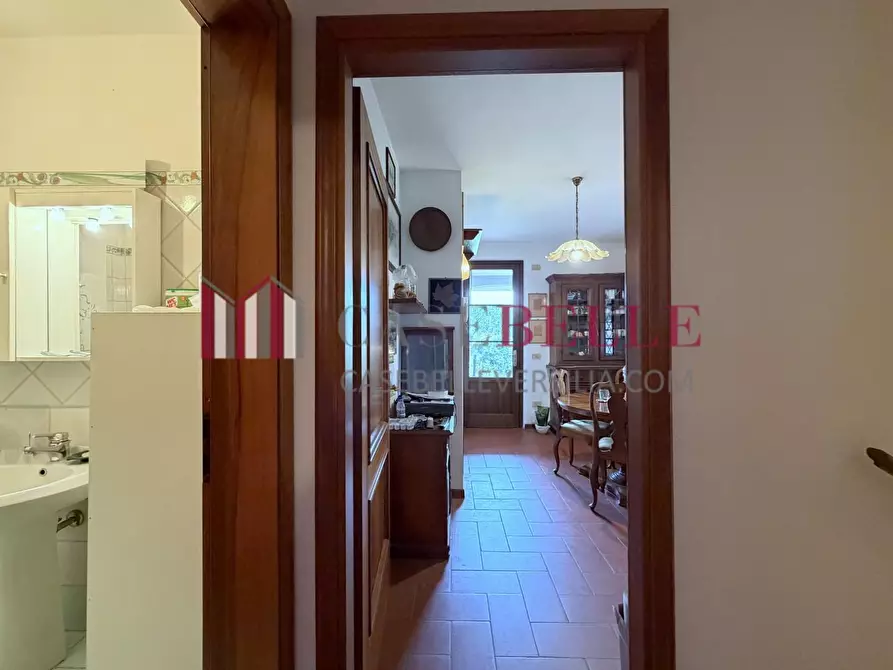 Immagine 9 di Casa trifamiliare in vendita  a Camaiore