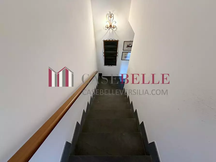 Immagine 41 di Casa trifamiliare in vendita  a Camaiore