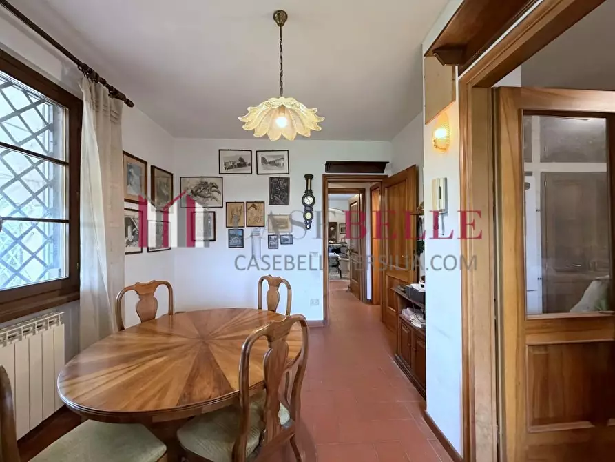Immagine 11 di Casa trifamiliare in vendita  a Camaiore