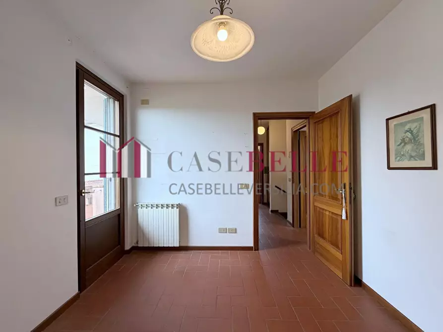 Immagine 29 di Casa trifamiliare in vendita  a Camaiore