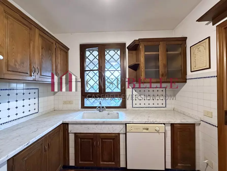 Immagine 13 di Casa trifamiliare in vendita  a Camaiore