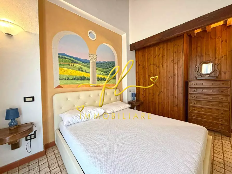 Immagine 9 di Appartamento in vendita  a Riparbella