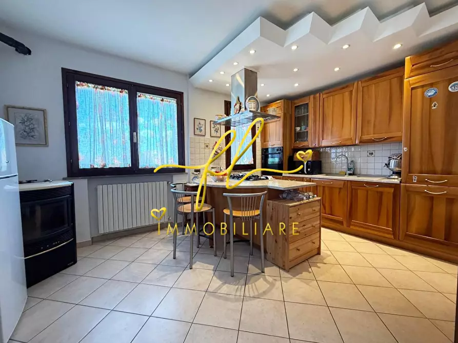 Immagine 7 di Appartamento in vendita  a Cecina