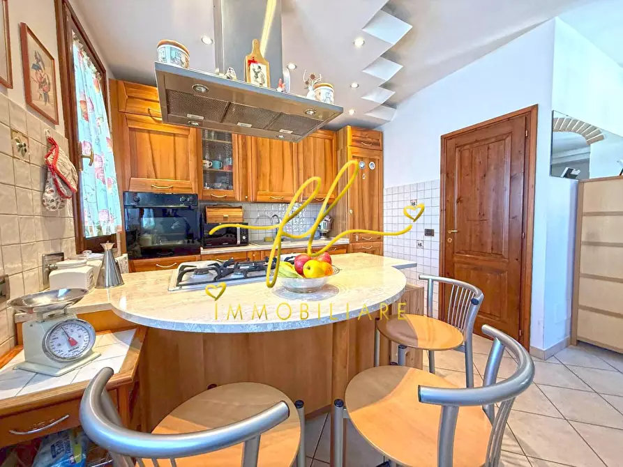 Immagine 9 di Appartamento in vendita  a Cecina