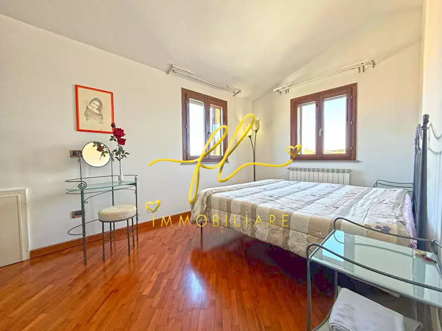 Immagine 19 di Appartamento in vendita  a Cecina