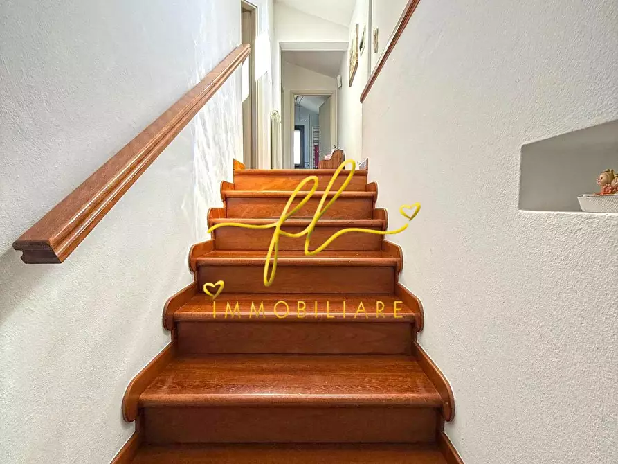 Immagine 17 di Appartamento in vendita  a Cecina