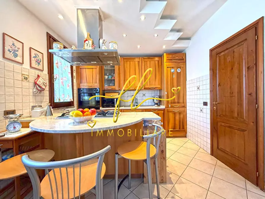 Immagine 12 di Appartamento in vendita  a Cecina