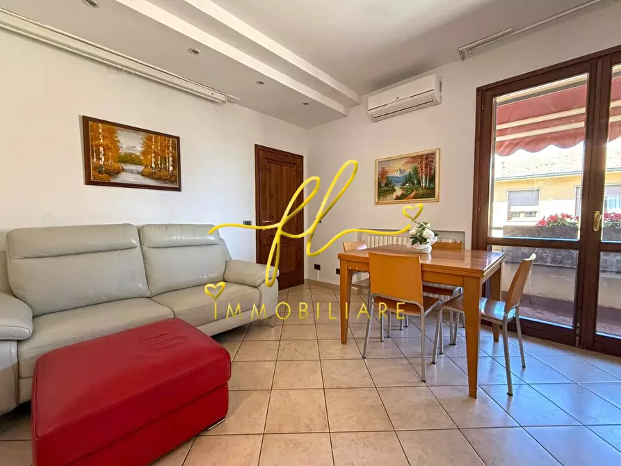 Immagine 2 di Appartamento in vendita  a Cecina