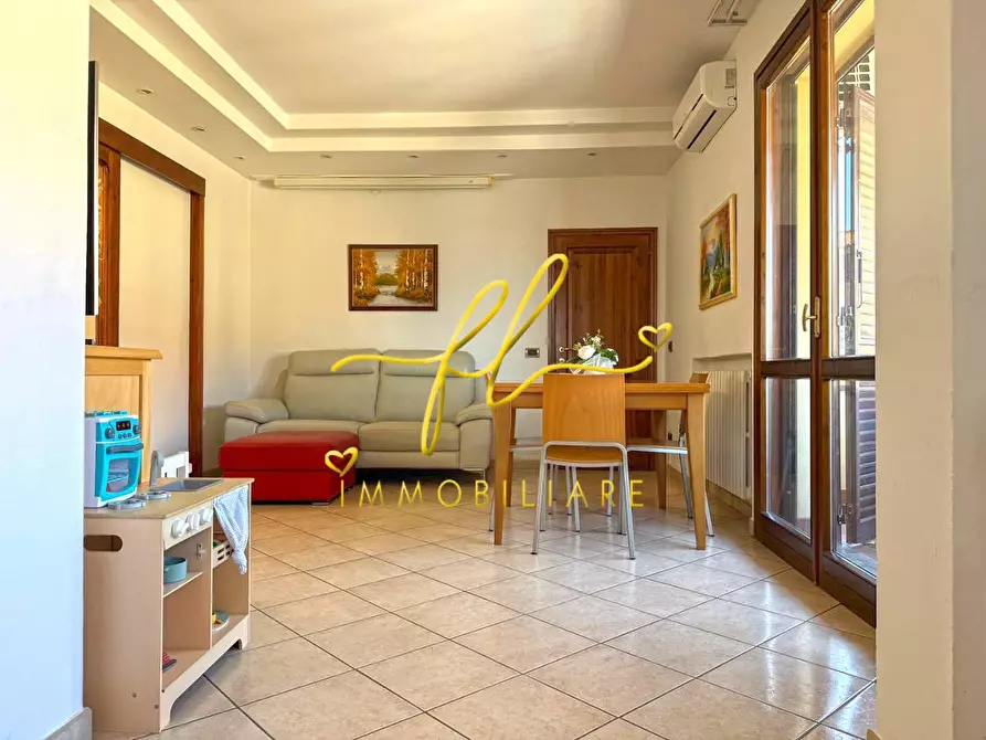 Immagine 4 di Appartamento in vendita  a Cecina