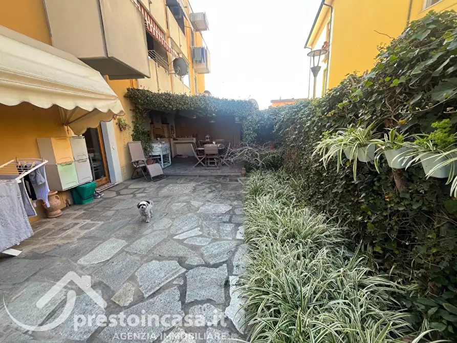 Immagine 12 di Appartamento in vendita  a Viareggio