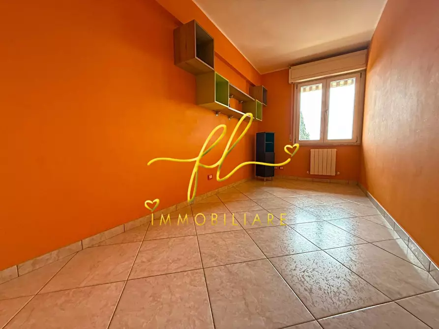 Immagine 10 di Appartamento in vendita  a Cecina