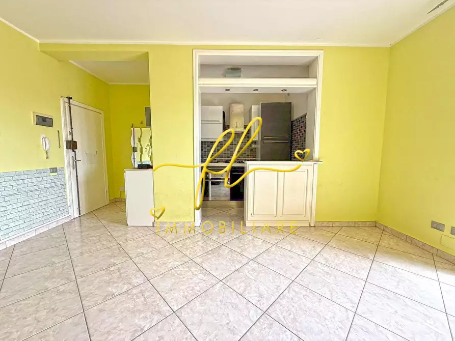 Immagine 2 di Appartamento in vendita  a Cecina