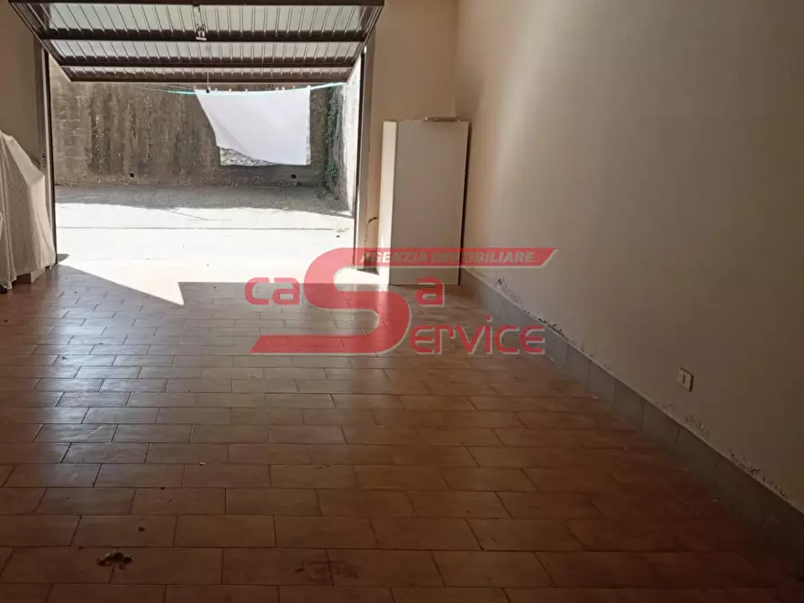 Immagine 1 di Garage in affitto  a Pieve A Nievole