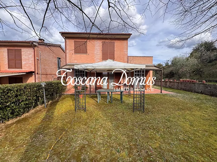 Immagine 2 di Casa semindipendente in vendita  a Castelnuovo Berardenga