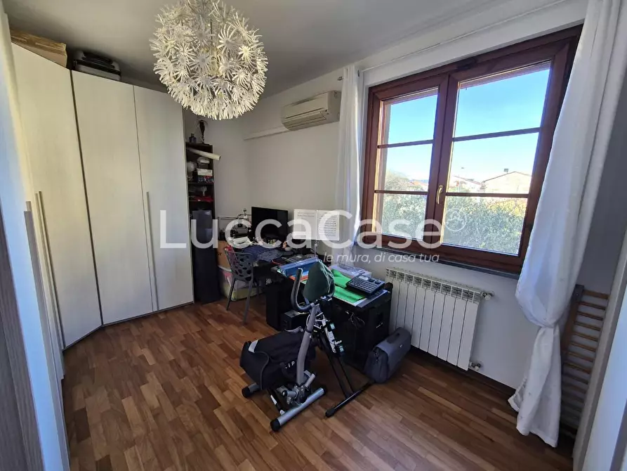 Immagine 23 di Villetta a schiera in vendita  a Capannori