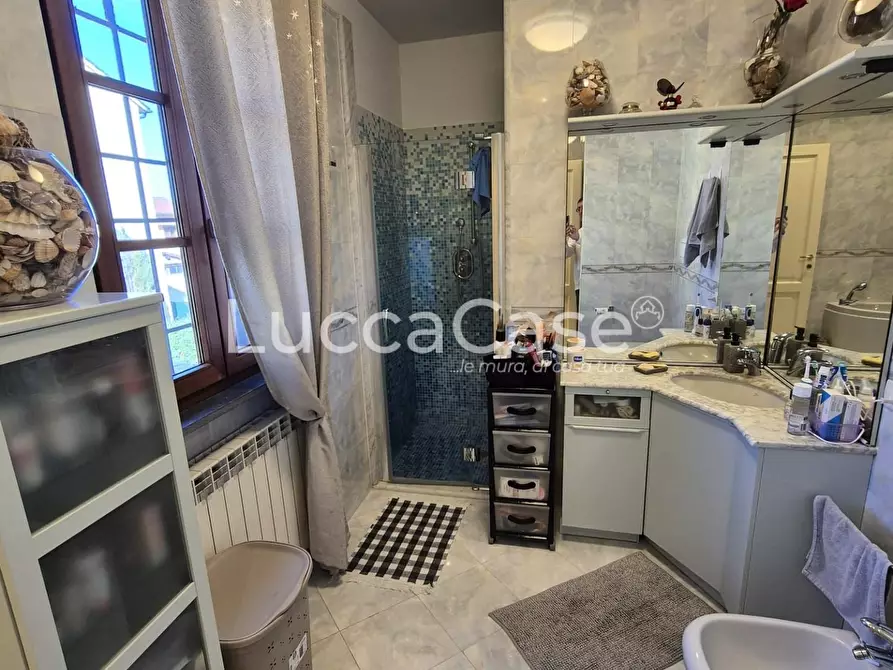 Immagine 16 di Villetta a schiera in vendita  a Capannori