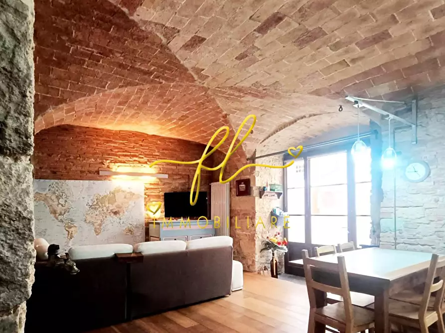 Immagine 5 di Appartamento in vendita  a Pomarance