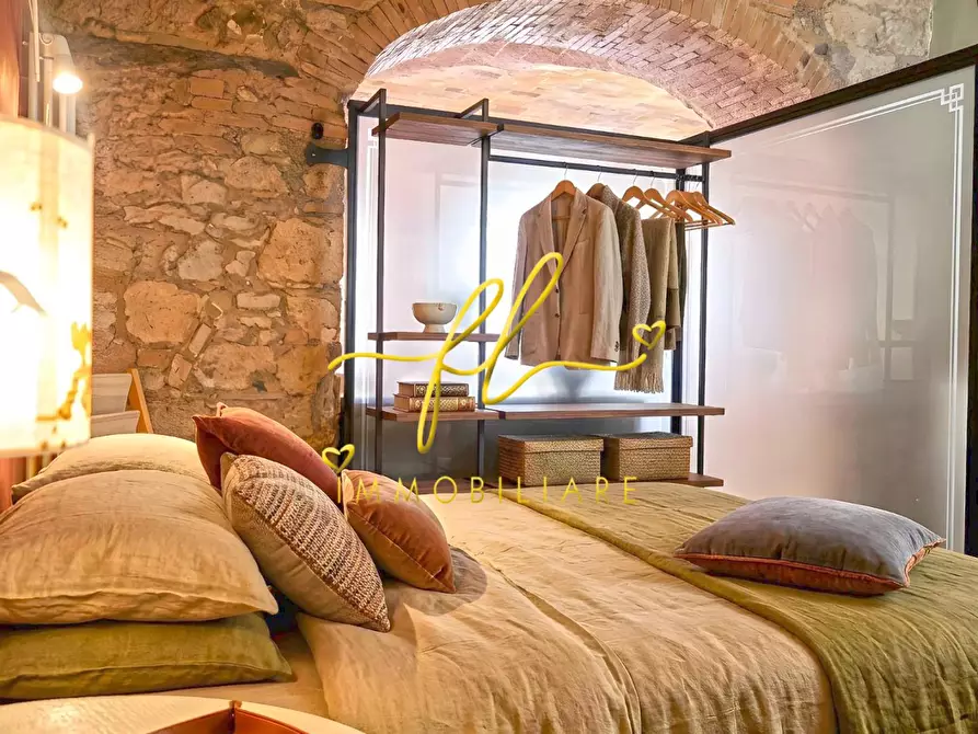 Immagine 9 di Appartamento in vendita  a Pomarance