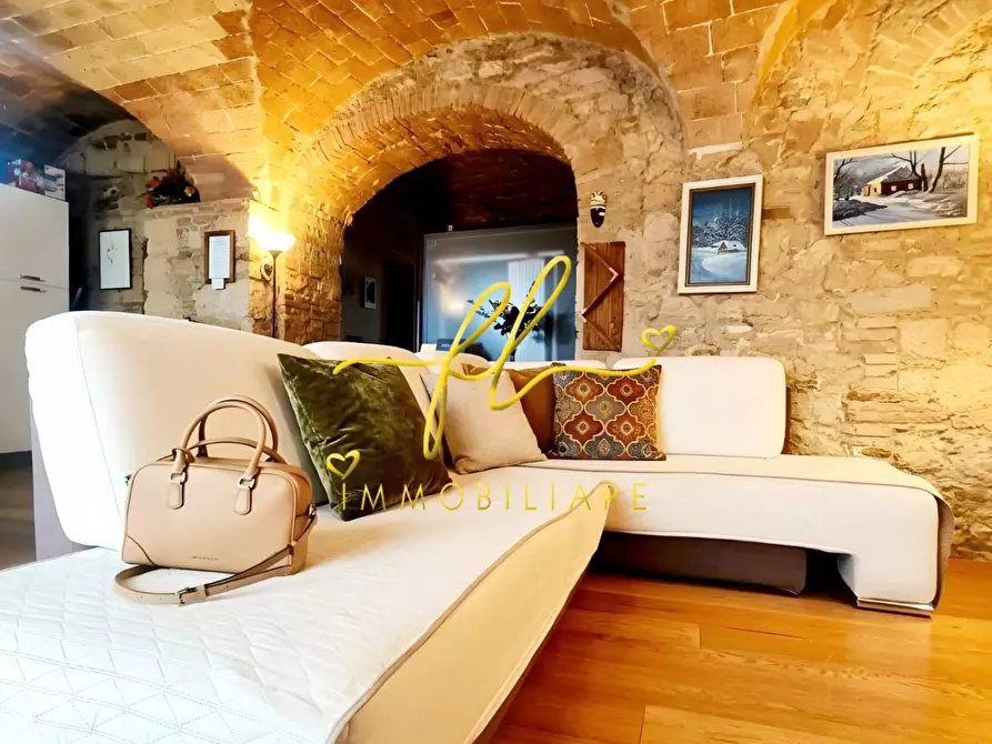 Immagine 4 di Appartamento in vendita  a Pomarance