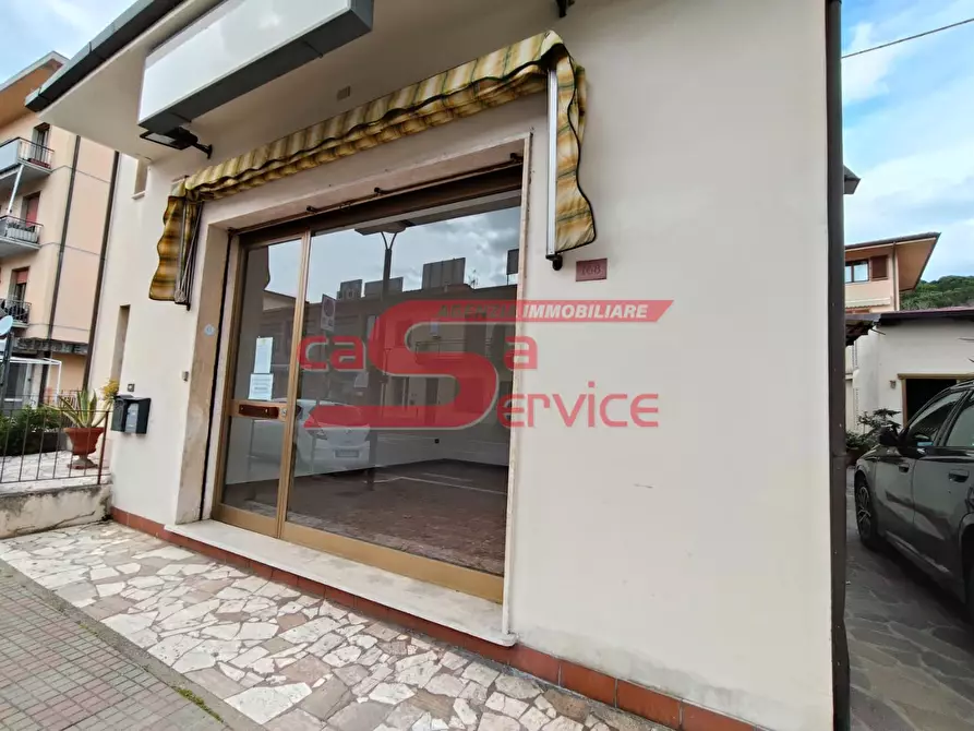 Immagine 9 di Locale commerciale in affitto  a Pieve A Nievole