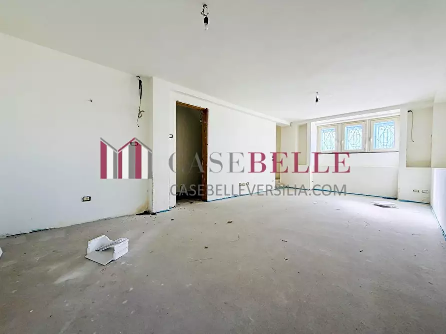 Immagine 22 di Casa bifamiliare in vendita  a Camaiore