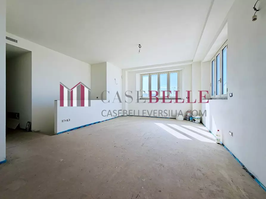 Immagine 3 di Casa bifamiliare in vendita  a Camaiore