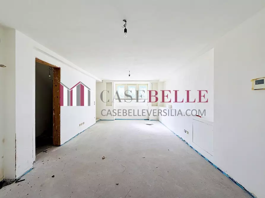 Immagine 23 di Casa bifamiliare in vendita  a Camaiore
