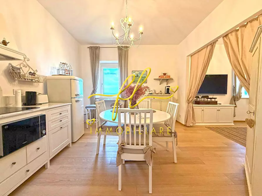 Immagine 11 di Appartamento in vendita  a Casale Marittimo