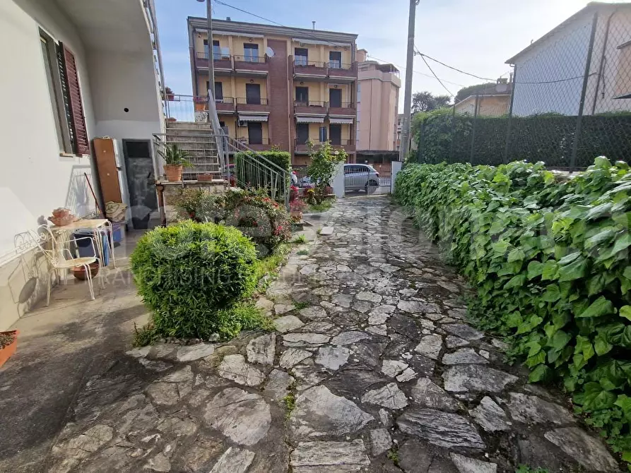 Immagine 14 di Appartamento in affitto  a Pisa