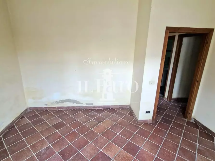 Immagine 14 di Villa in vendita  a Campi Bisenzio