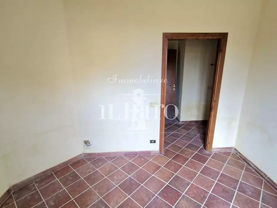 Immagine 25 di Villa in vendita  a Campi Bisenzio